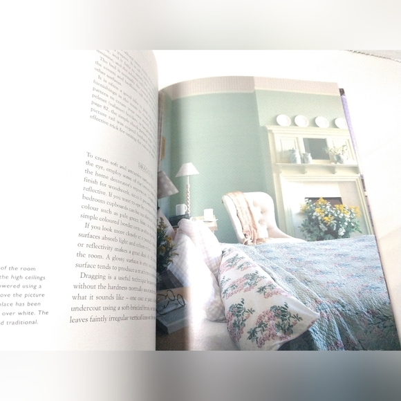 Laura Ashley Decorating With Paper and Paint Guide To Home Decorating Book - Picture 8 of 13